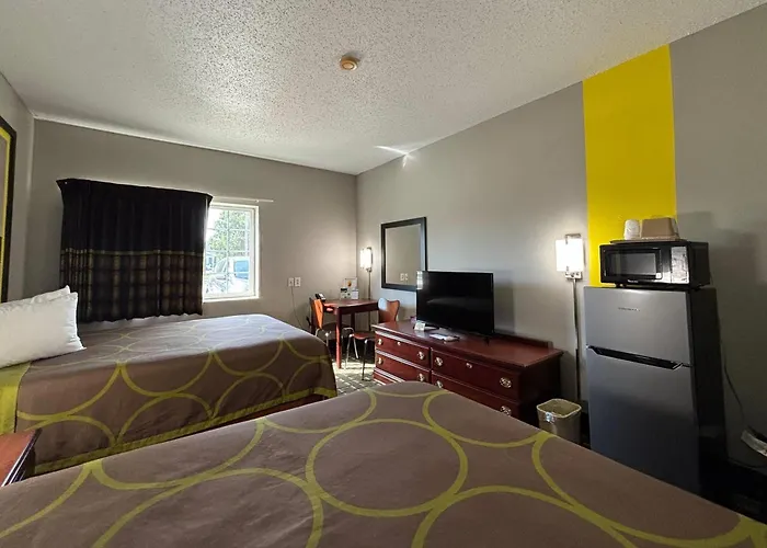 Super 8 By Wyndham Mt. Carmel Il Hotel
