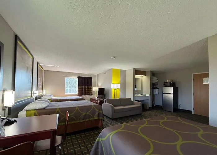 Super 8 By Wyndham Mt. Carmel Il