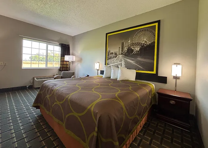 Hotel Super 8 By Wyndham Mt. Carmel Il 2*