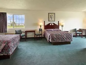 Hotel Super 8 By Wyndham Mt. Carmel Il 2*